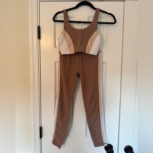 Wilo the Label | leggings and sports bra workout set | size small